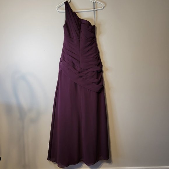 VitShoulder Full Length Purple Gown Says size 6 fits more like a 4 ! - Picture 3 of 15